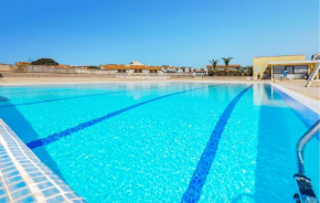 2 Bedroom Beach Front Apartment In Le Barcarès